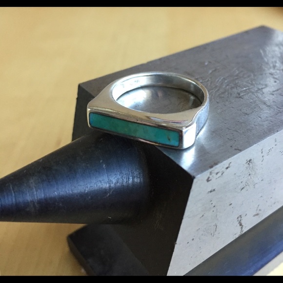 Vintage Turquoise and Sterling  ring size 7 EUC - Picture 3 of 4